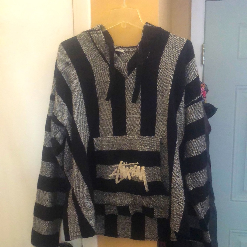 Vintage Stüssy “Drug Rug” hoodie. Is a bootleg but is in Good condition.